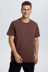 Polera Hombre Regular Fit Básica Chocolate