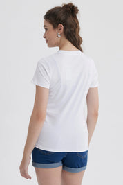 Polera blanca de mujer con estampado de Mickey Mouse del universo Disney