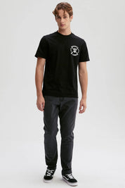Polera Hombre Logo One Piece Negro