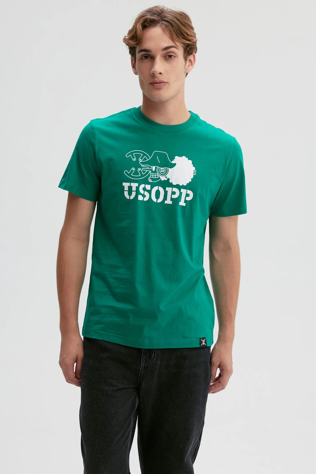 Polera hombre verde con diseño de Usopp de One Piece en el frente
