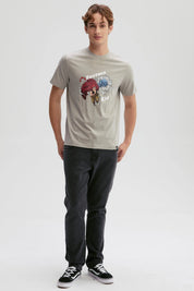 Polera gris de hombre con estampado de Eustass Kid de One Piece