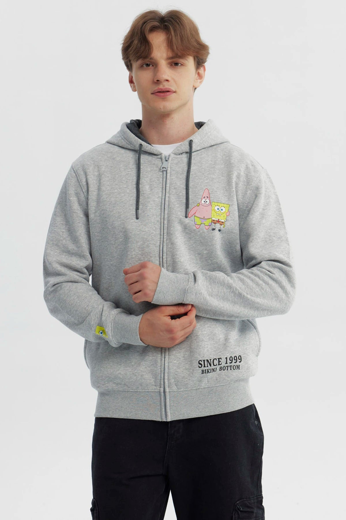 Polerón Hombre Bob Esponja Gris Melange
