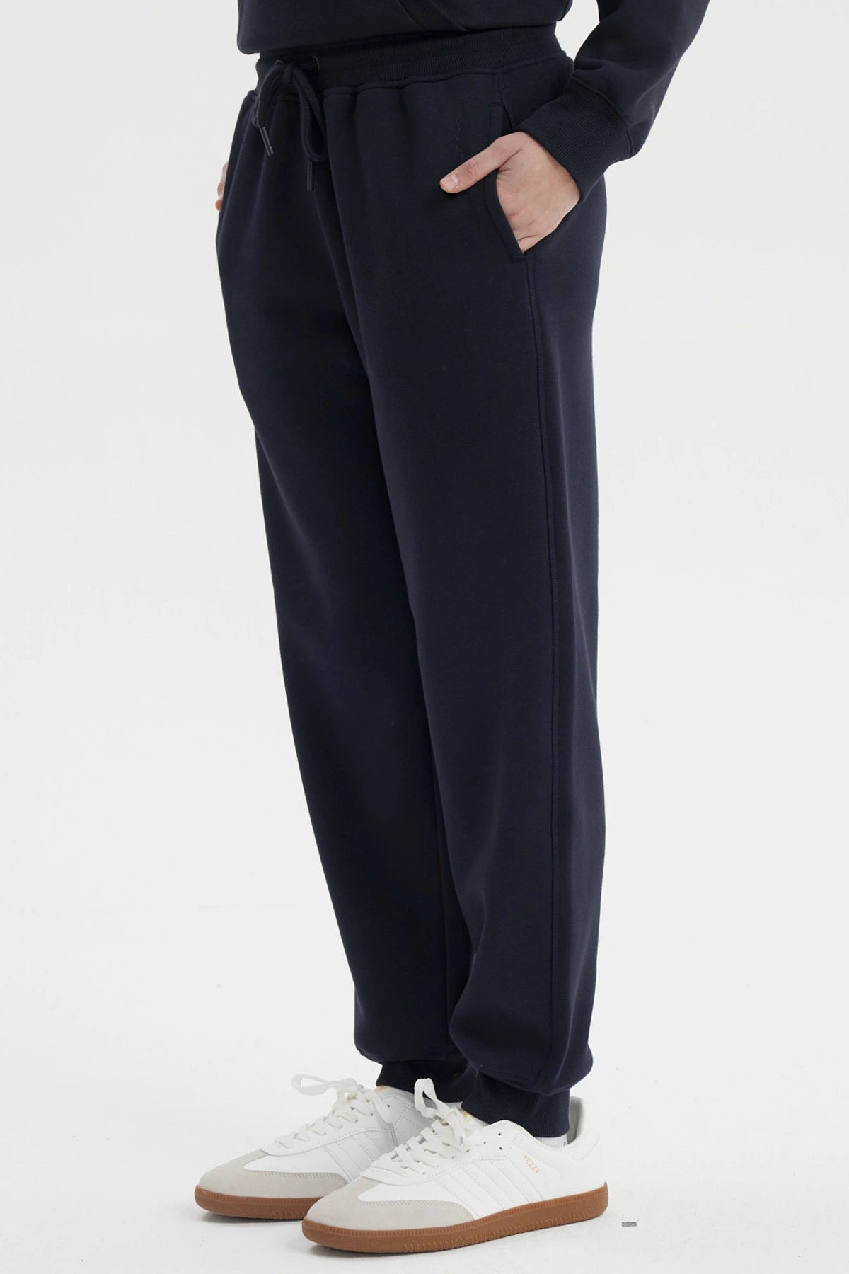 Pantalón jogger azul marino para mujer con cintura elástica y ajuste de cordón prenda lisa ideal para días relajados
