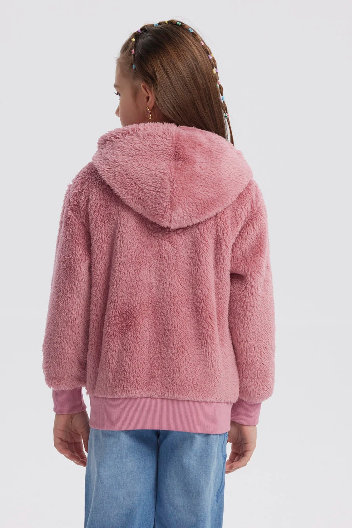 Polar rosado peludo para niña con capucha cierre al frente y bolsillos frontales diseño liso ideal para invierno