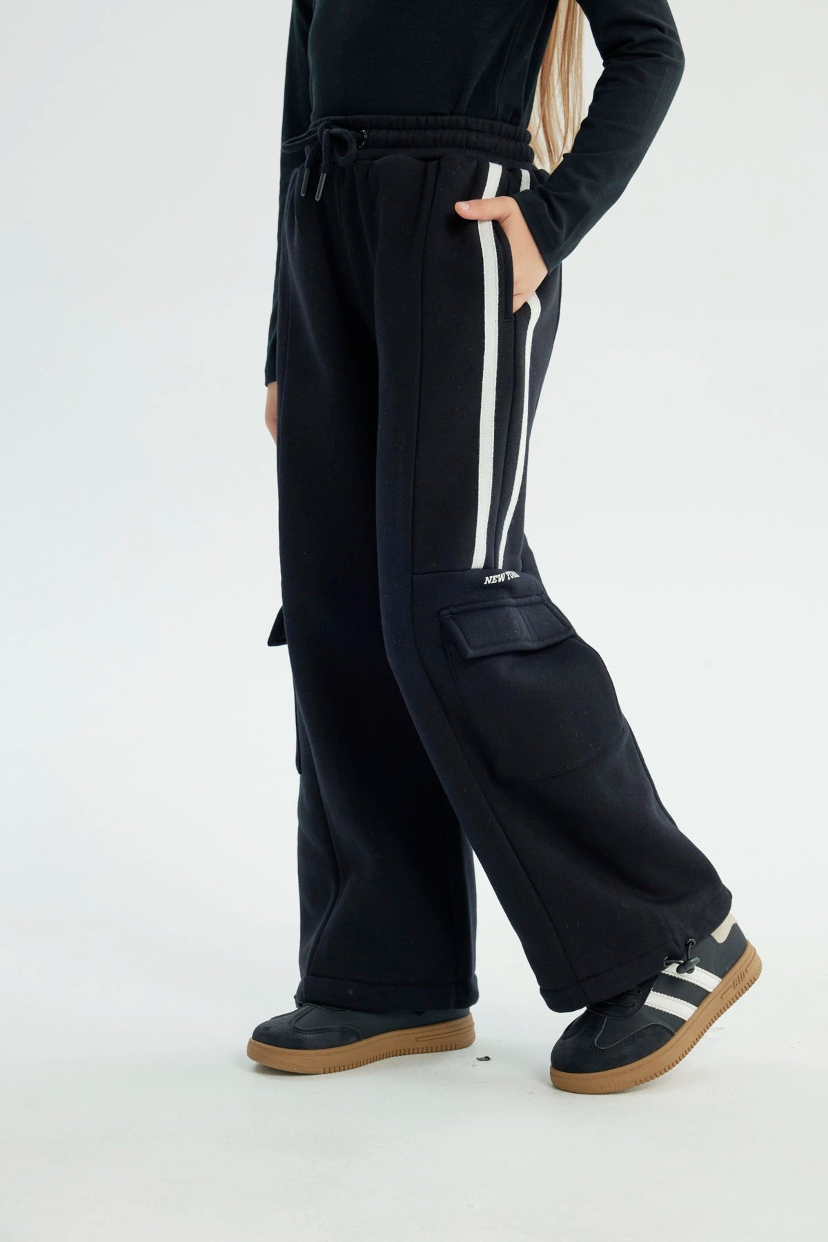 Pantalón Buzo Niña Wide Leg Negro