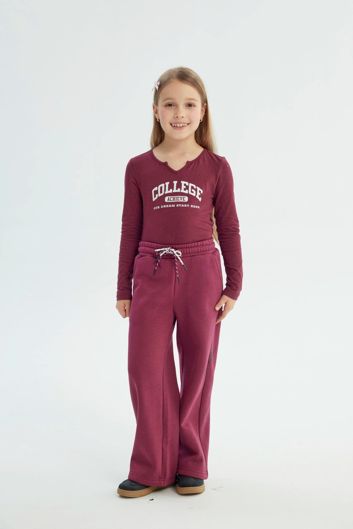 Pantalón Buzo Niña Amplio Burdeo