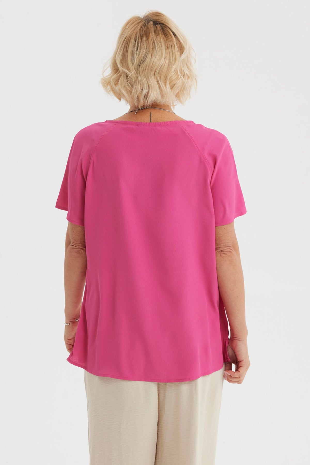 Blusa magenta de manga corta y escote con botón lisa sin estampado elegante y cómoda para el día a día