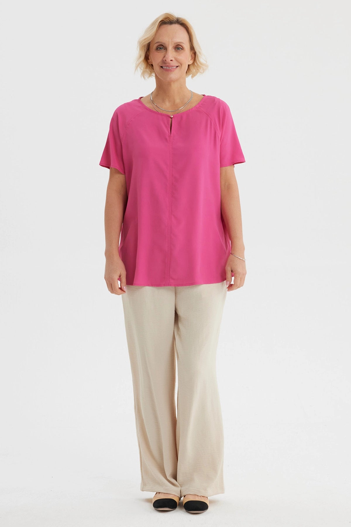 Blusa magenta de manga corta y escote con botón lisa sin estampado elegante y cómoda para el día a día