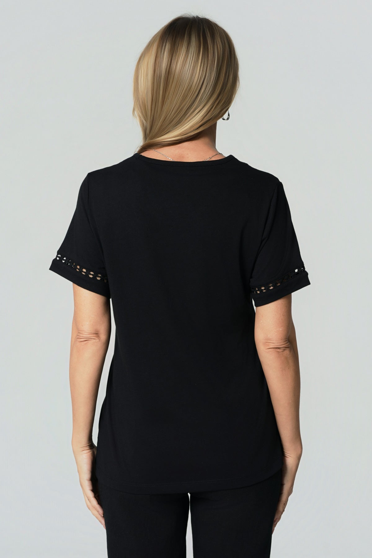 Polera Regular Cuello V Mujer Negro