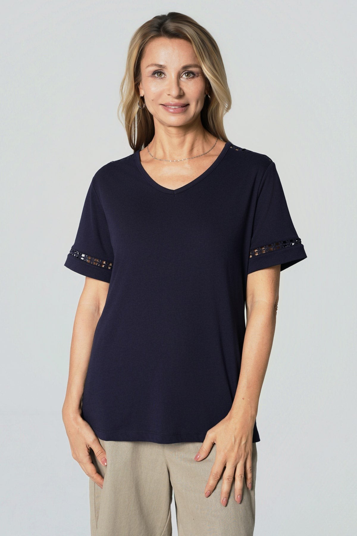 Polera Regular Cuello V Mujer Azul Oscuro