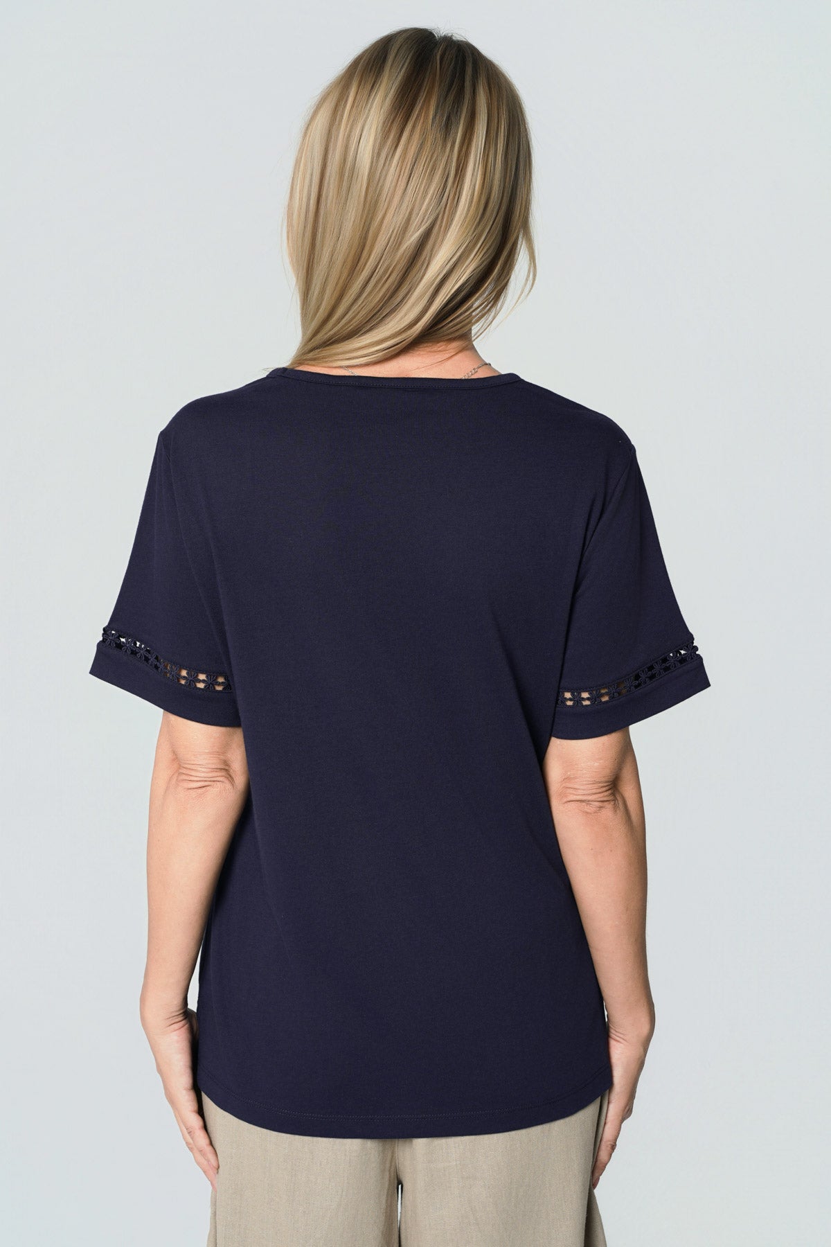 Polera Regular Cuello V Mujer Azul Oscuro
