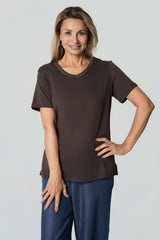 Polera Regular Cuello V Mujer Café