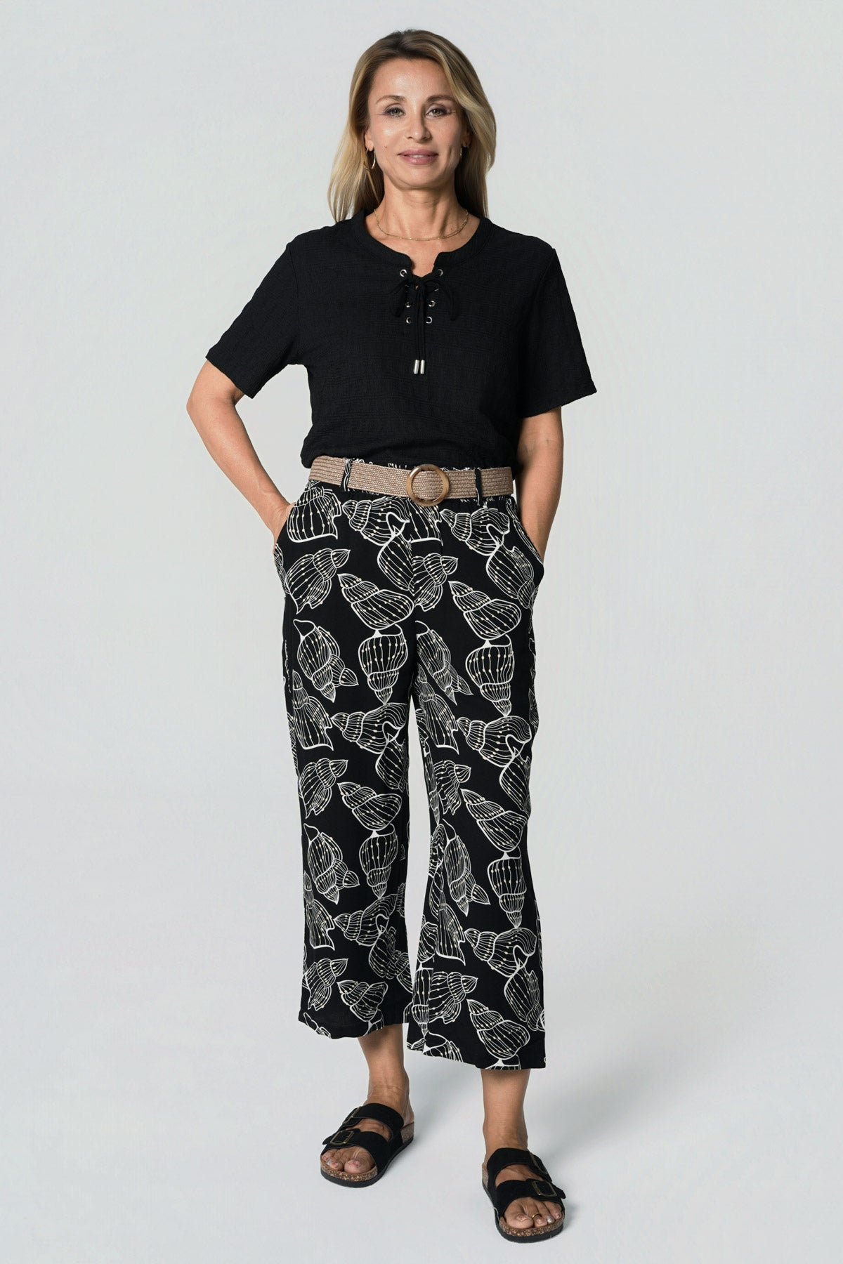 Polera Regular Cuello V Mujer Negro