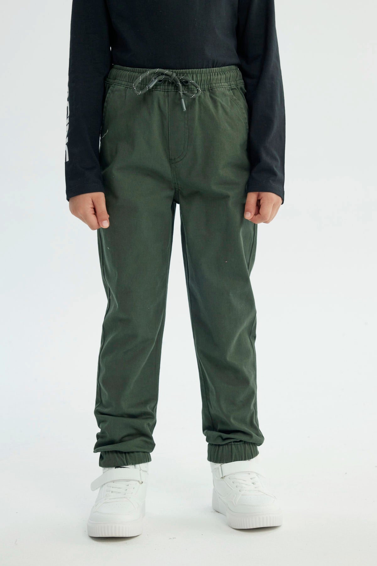 Pantalón Niño Pitillo Verde Oscuro