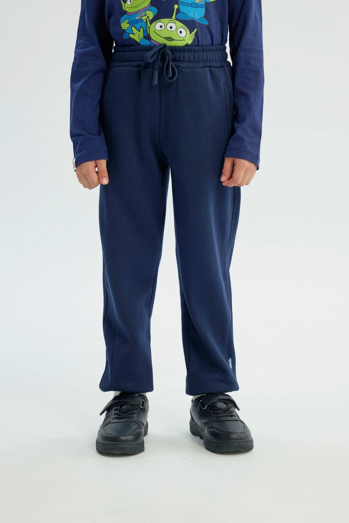 Pantalón Buzo Niño Pitillo Azul Oscuro