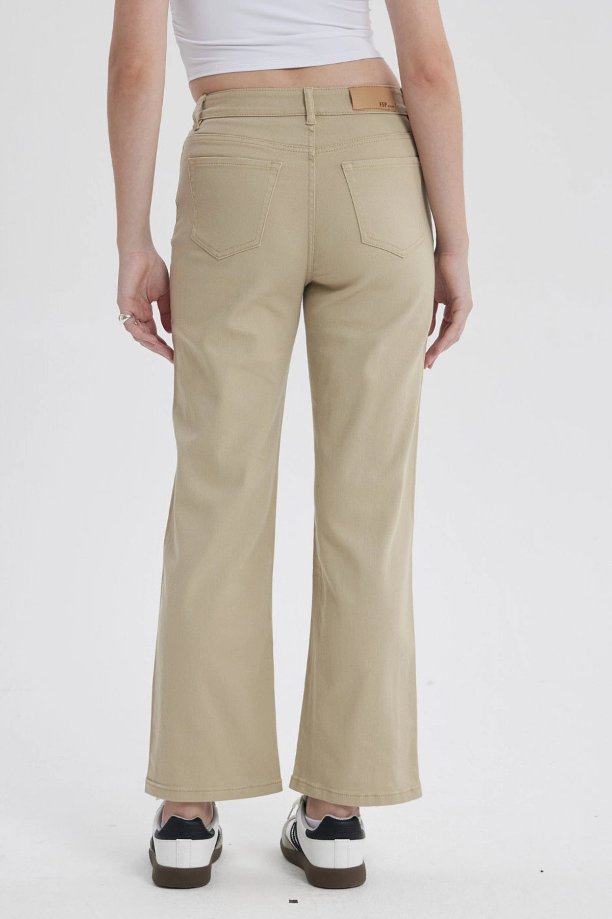 Jeans Mujer Calce Recto Kaki