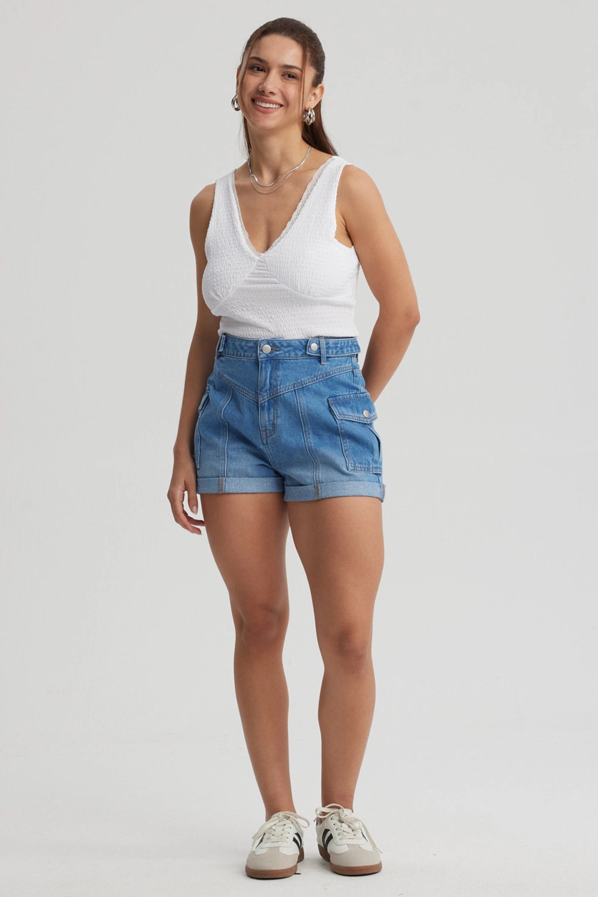 Short Mujer Cargo Azul