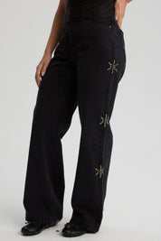 Jeans Mujer Calce Recto Detalle Negro