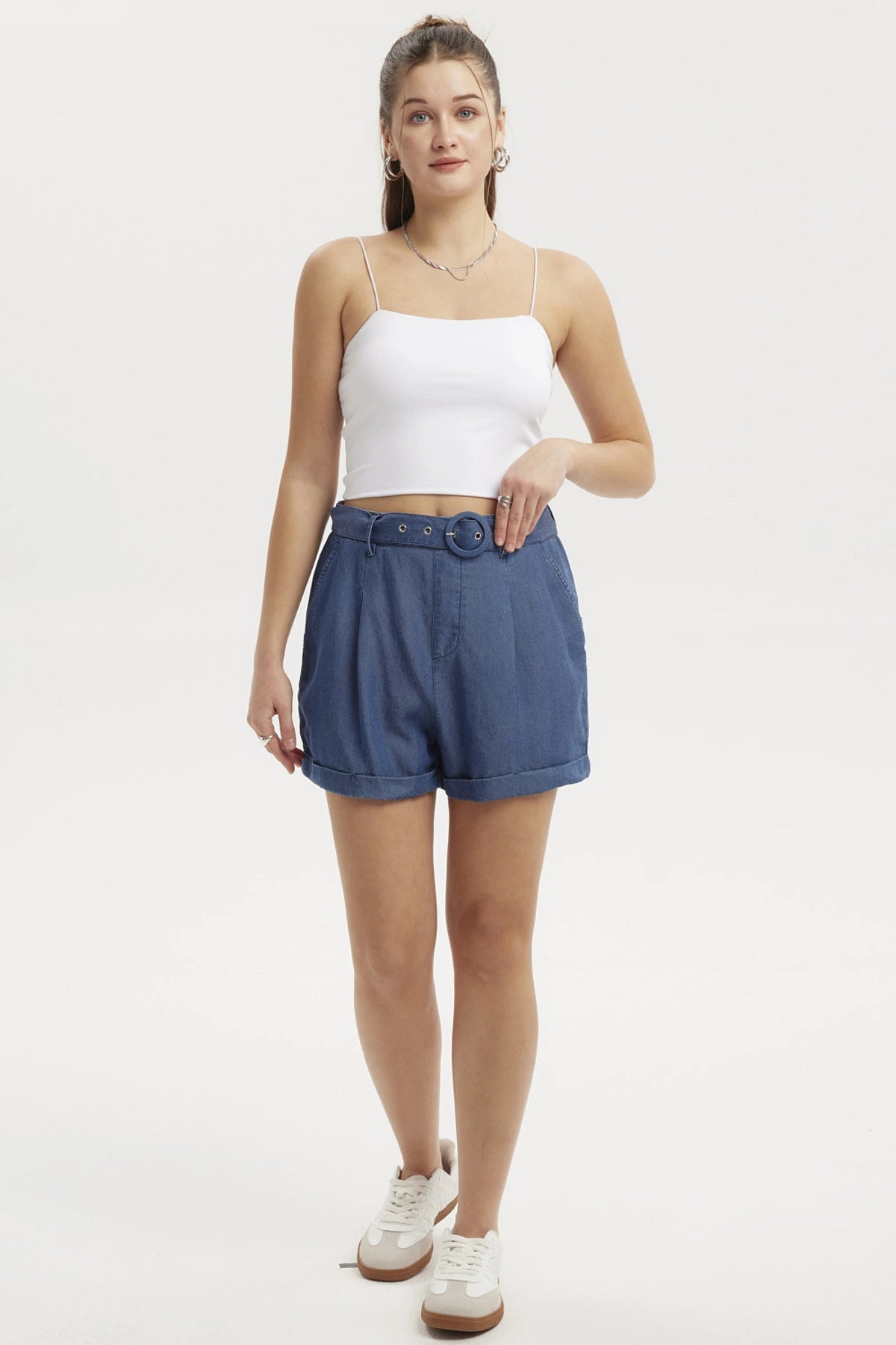 Short Mujer Ligero Cinturón Azul Oscuro