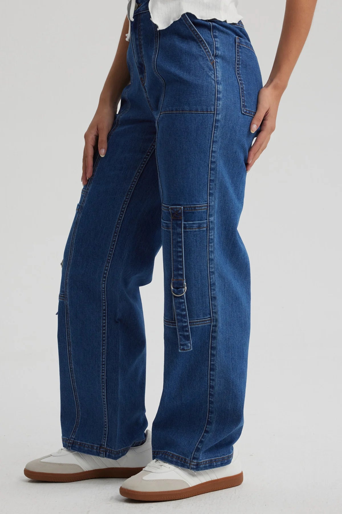 Jeans Mujer Calce Recto Cargo Amarra Azul