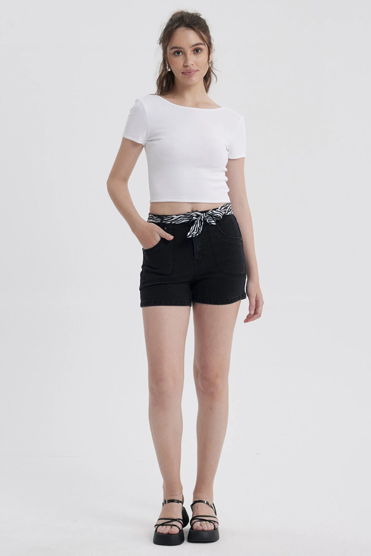Short Mujer Mom Pañuelo Negro