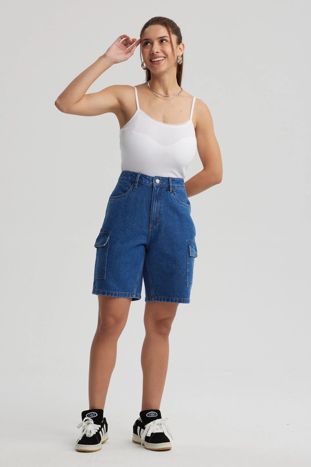 Short Mujer Cargo Azul