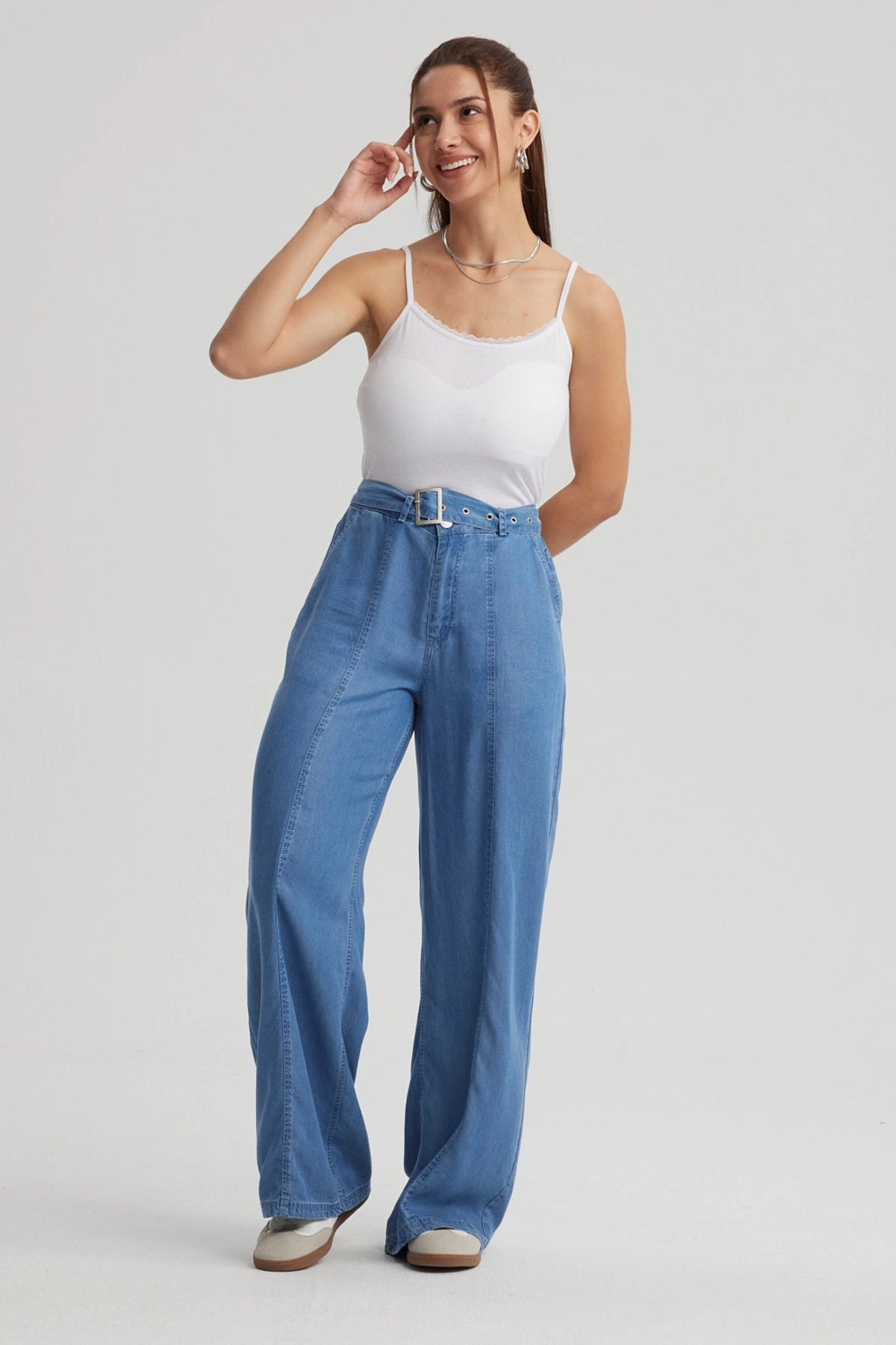 Jeans Mujer Calce Recto Ligero Azul Claro