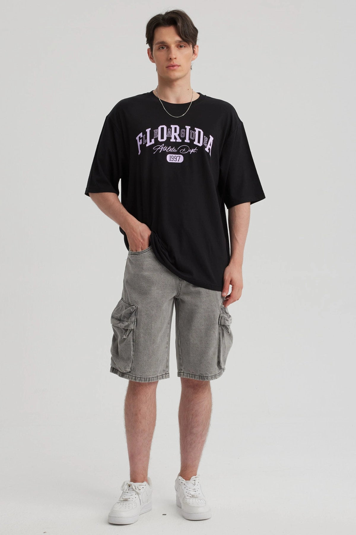 Bermuda Hombre Baggy Gris Claro