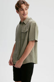 Camisa Hombre Clásica Verde Militar