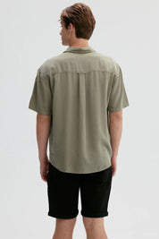 Camisa Hombre Clásica Verde Militar