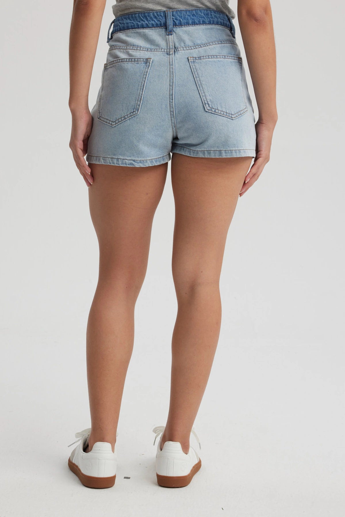 Short Mujer Bicolor Azul Claro