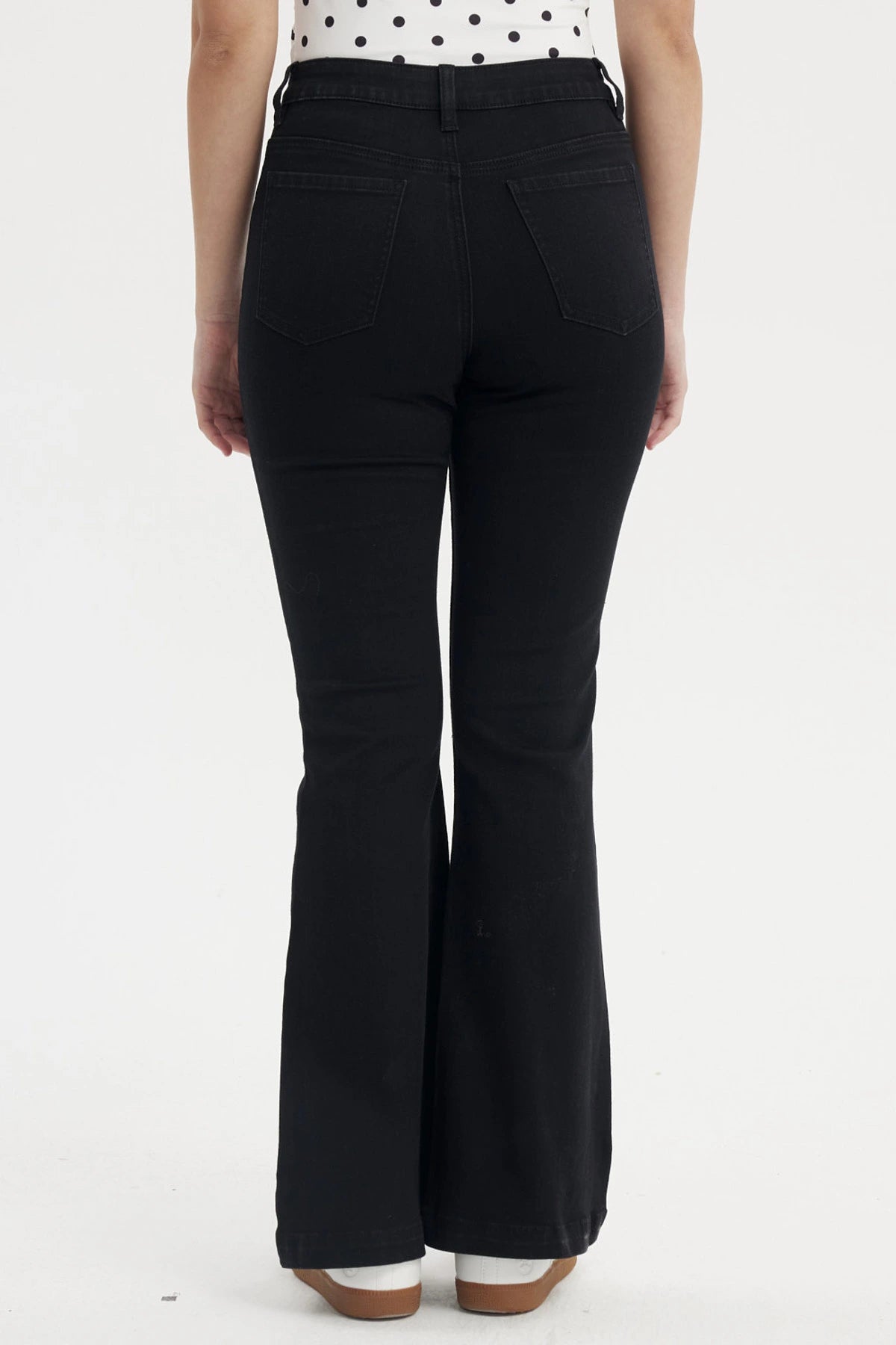 Jeans Mujer Flare Bolsiillos Negro