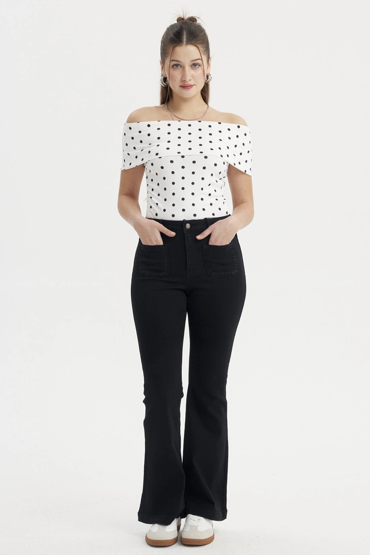 Jeans Mujer Flare Bolsiillos Negro