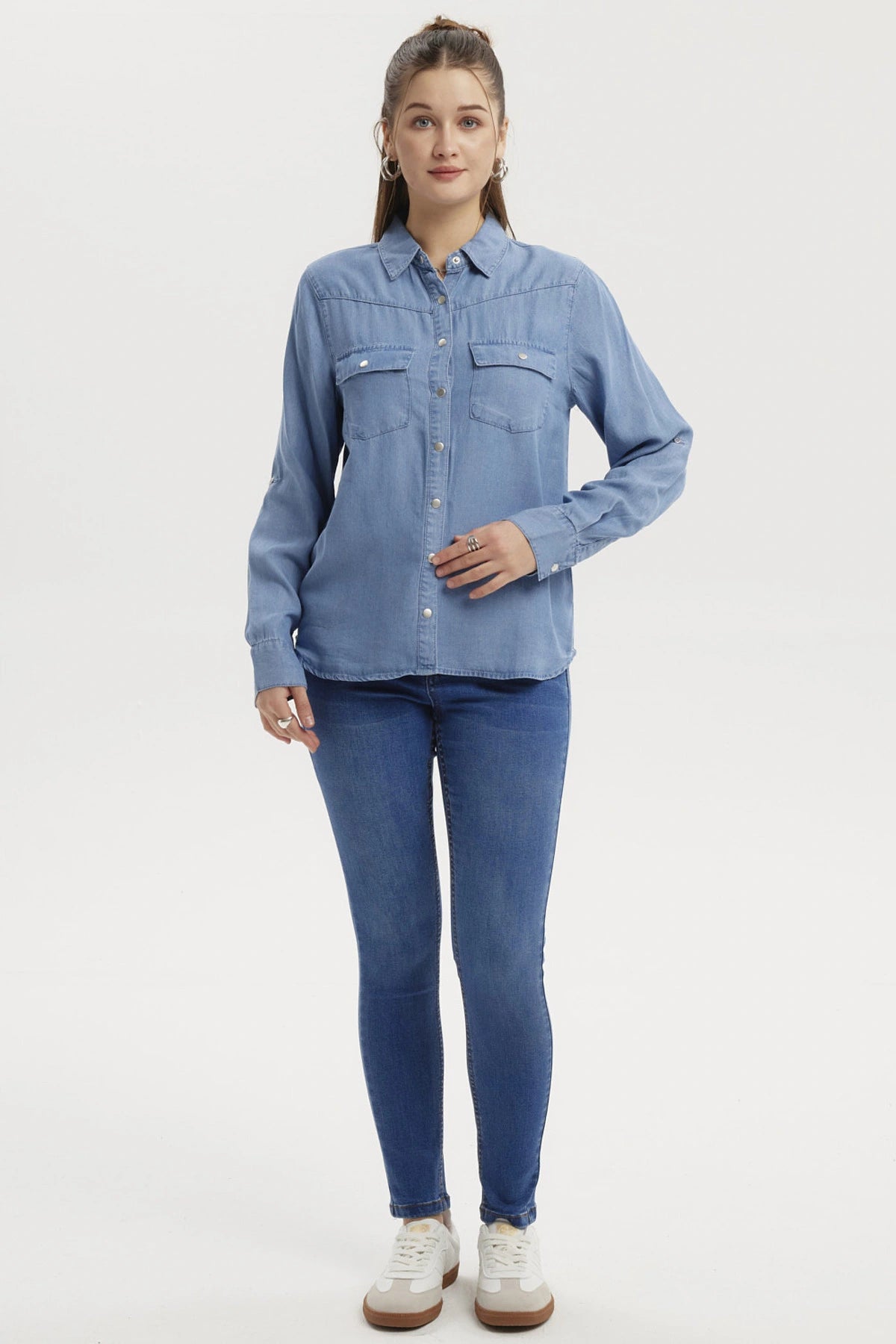 Blusa Mujer Clásica Bolsillo Azul Claro