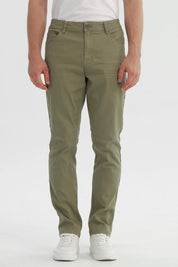 Jeans Hombre Slim Verde Militar