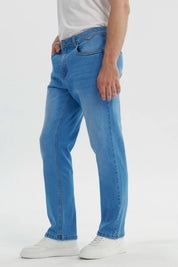 Jeans Hombre Clásico Azul Claro