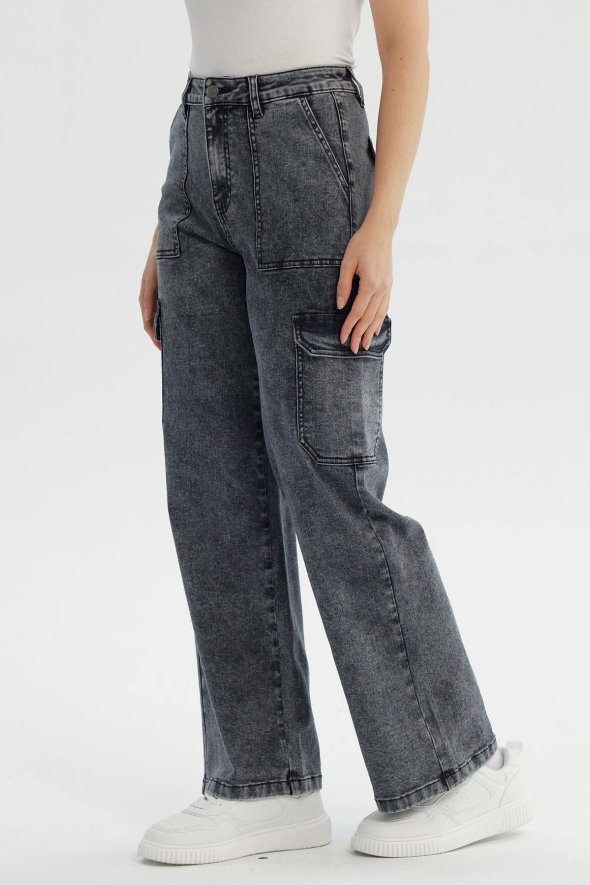 Jeans Mujer Calce Recto Gris Oscuro