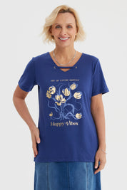 Polera Mujer Con Estampado Azul Oscuro