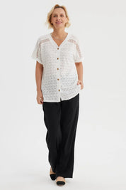 Polera Mujer Lisa Abotonada Crudo