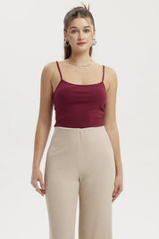 Polera peto mujer crop vino oscuro sin estampa de tirantes delgados y tejido acanalado lisa