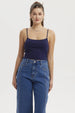 Polera peto mujer crop rib azul oscuro lisa con tirantes delgados y corte ajustado perfecta para un look casual y fresco