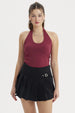 Polera peto halter crop vino liso sin estampas diseño ajustado y escote halter ideal para un look casual y moderno