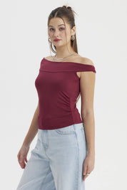Polera mujer bardot vino con hombros descubiertos y ajuste con nudo al frente lisa y ajustada