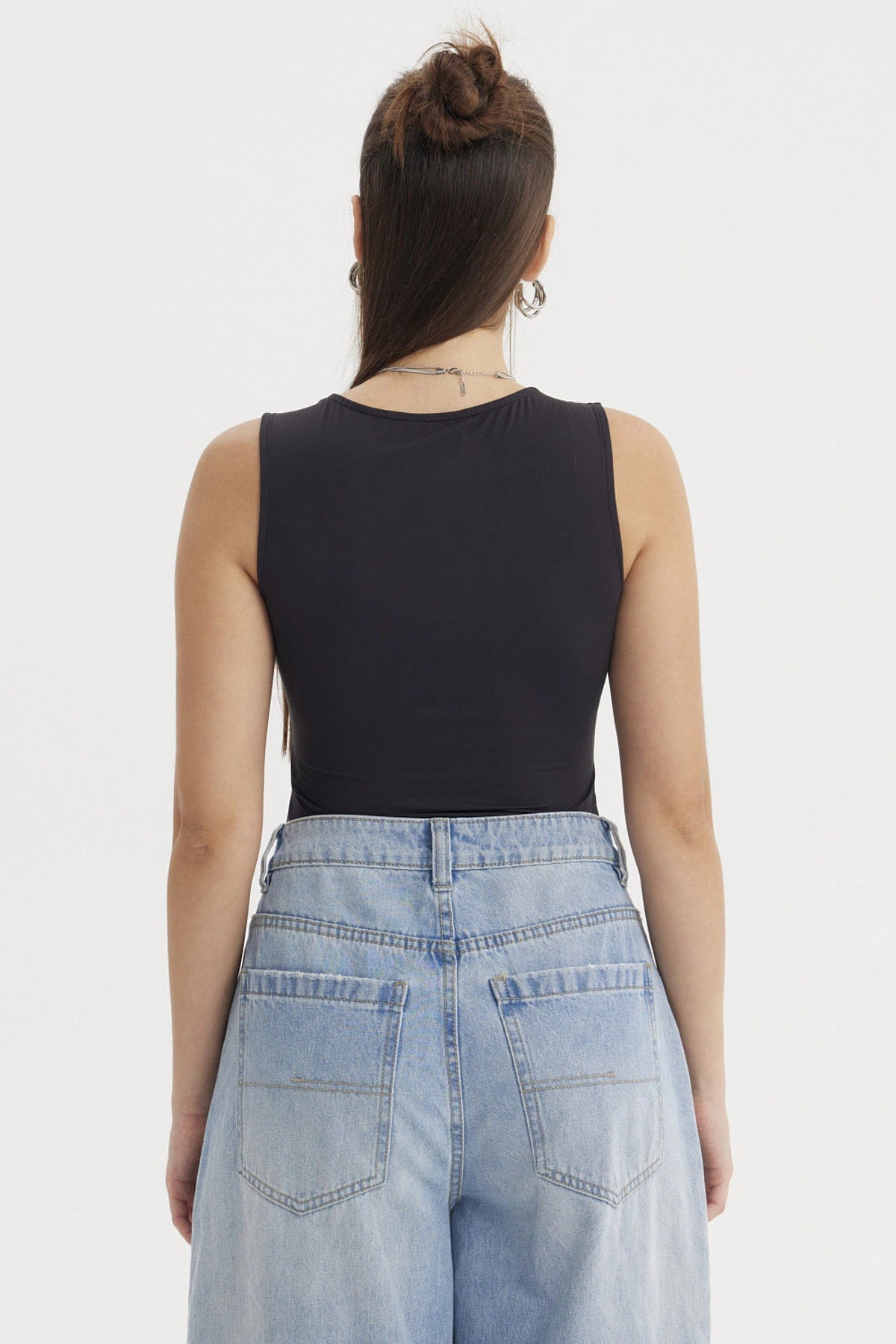 Polera mujer escote cuadrado negro liso sin estampa