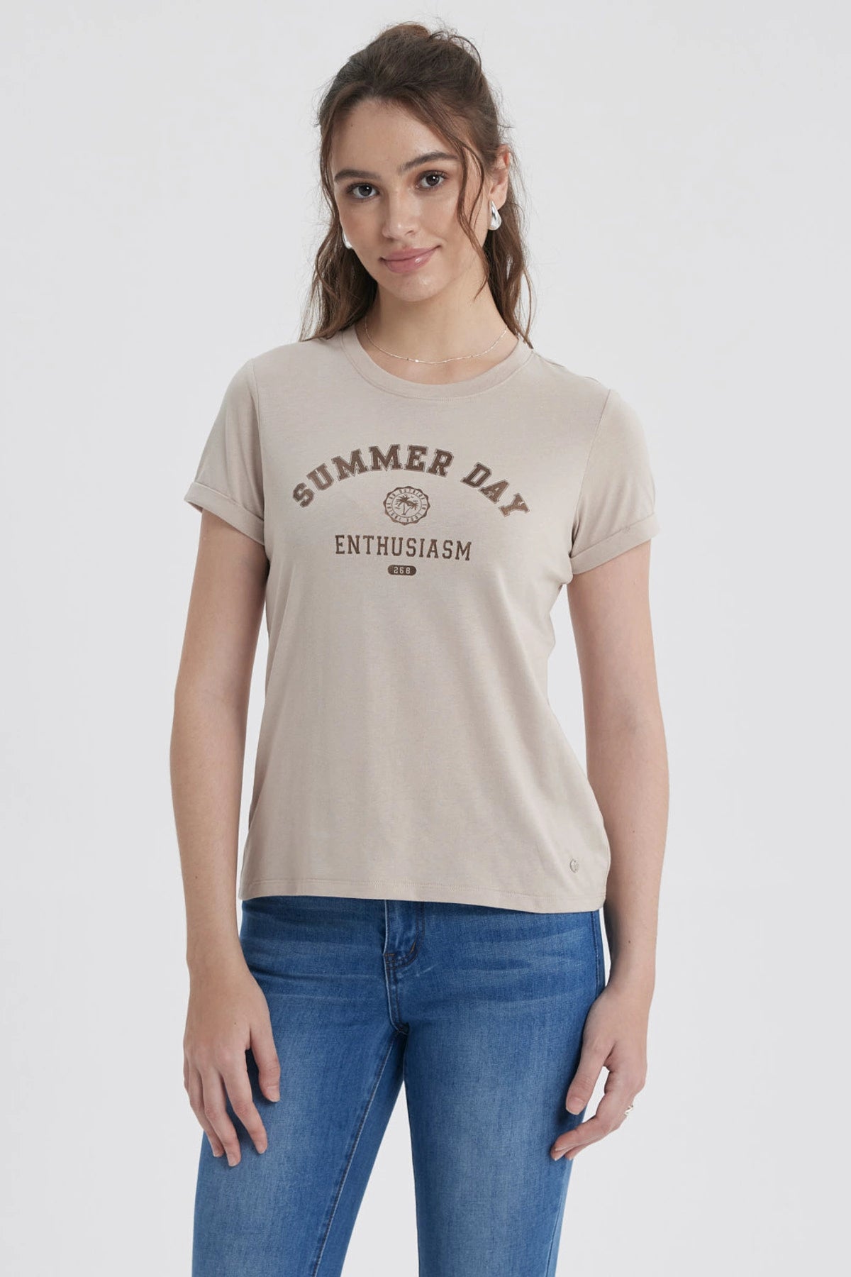 Polera Mujer Gráfica Roll Up Beige