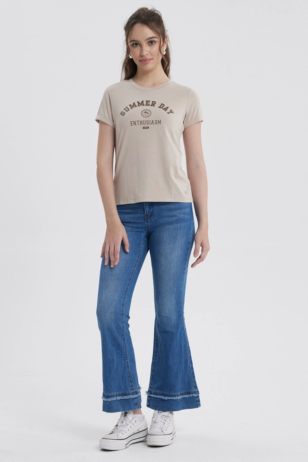 Polera Mujer Gráfica Roll Up Beige