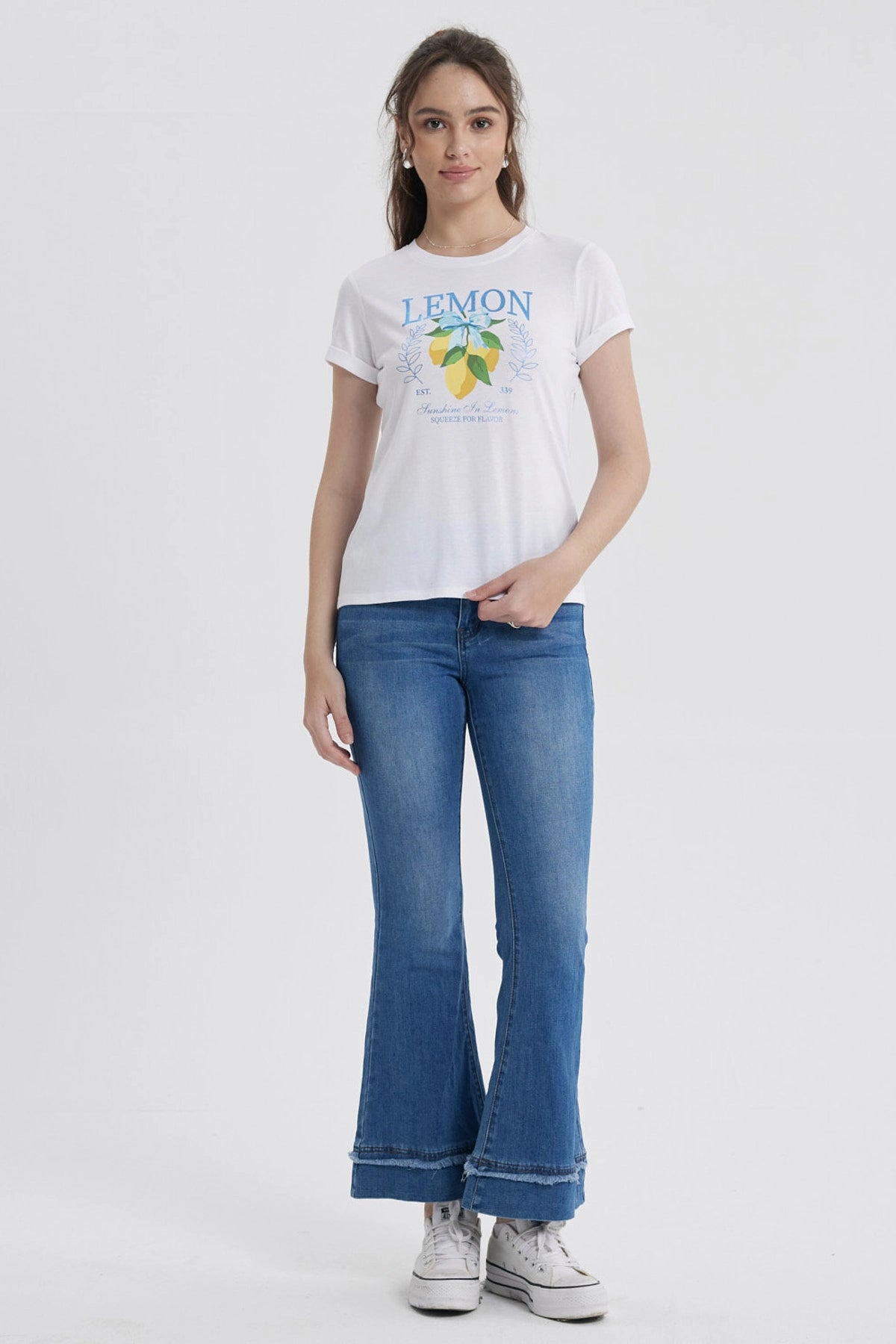 Polera Mujer Gráfica Roll Up Blanco / Azul Oscuro