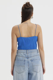 Polera mujer pabilo azul con textura ondulada sin estampa lisa ideal para días cálidos y looks casuales