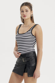 Polera Mujer Escote Cuadrado Negro / Blanco