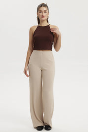 Peto halter café oscuro de mujer sin estampa tejido acanalado diseño ajustado y moderno ideal para el verano